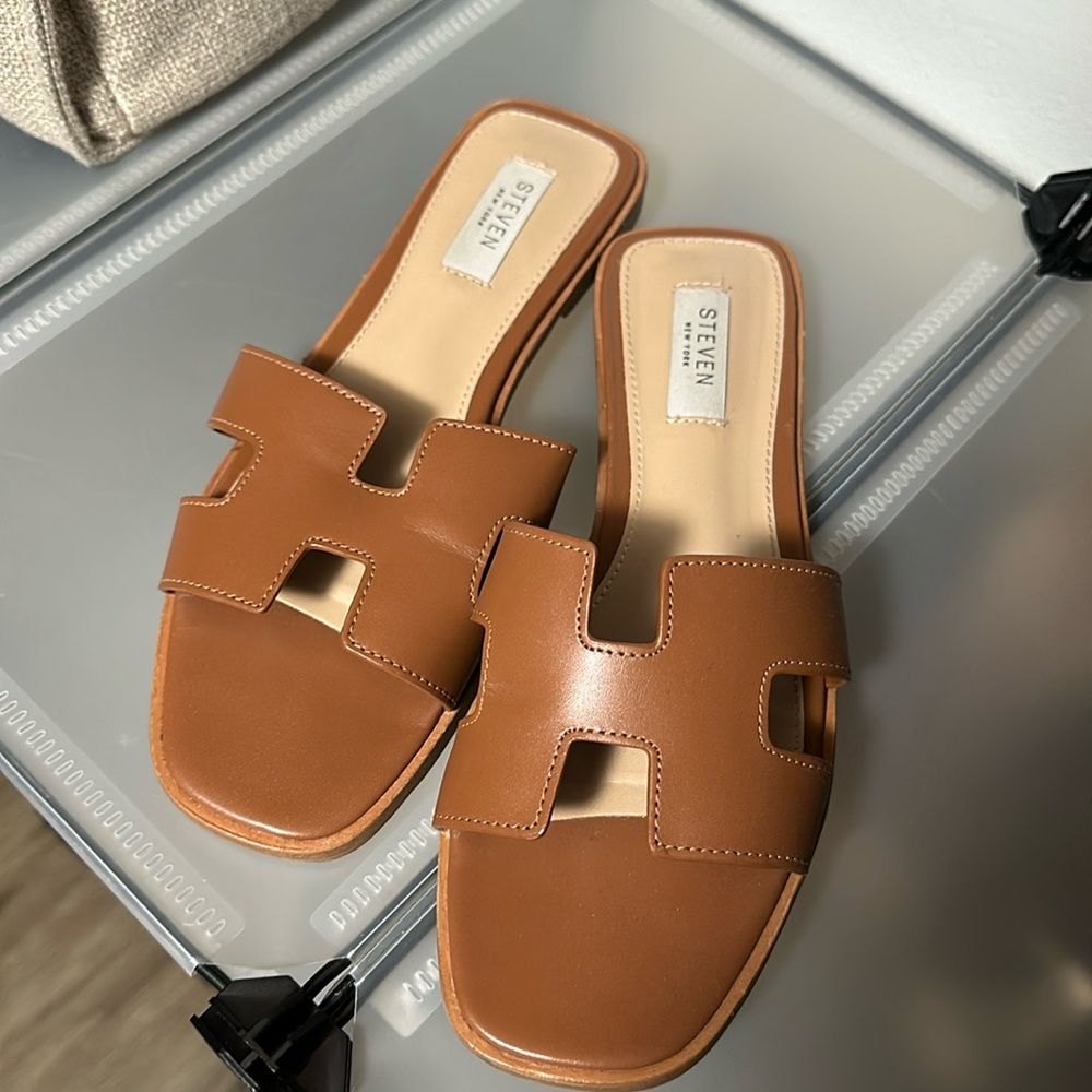 Steven Haydn Sandals in Tan. Size 8.5. Worn once